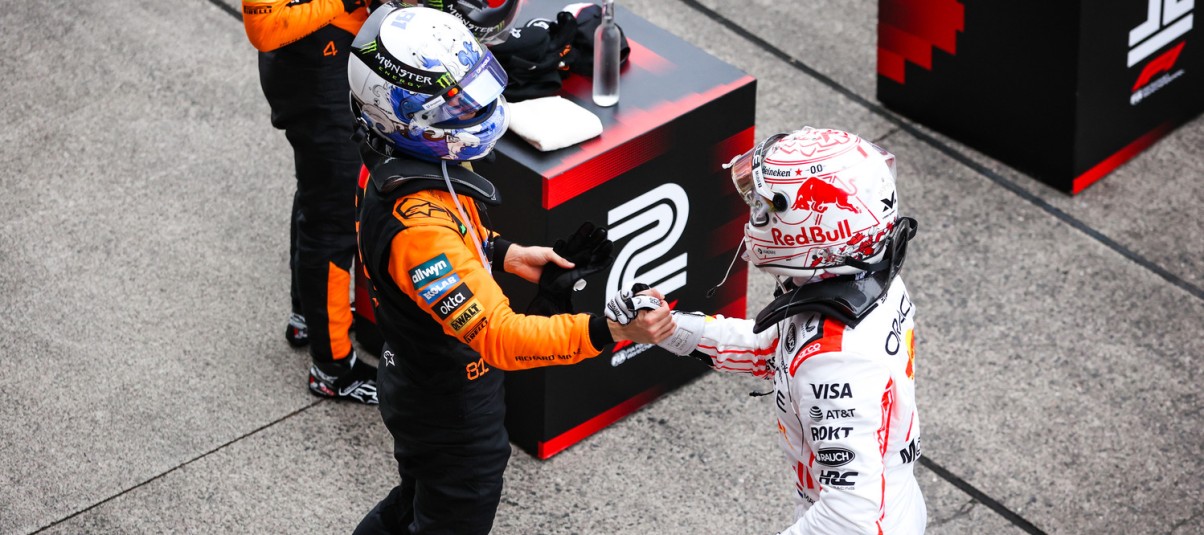 Szabályváltozás boríthatja a Red Bull és a McLaren párharcát